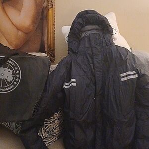 Canada Goose mens Mountaneer jacket